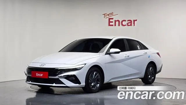 Фотография автомобиля — Hyundai Avante CN7