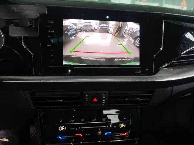 Volkswagen Passat — Фото автомобиля 12