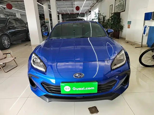Subaru BRZ — Фото автомобиля 2