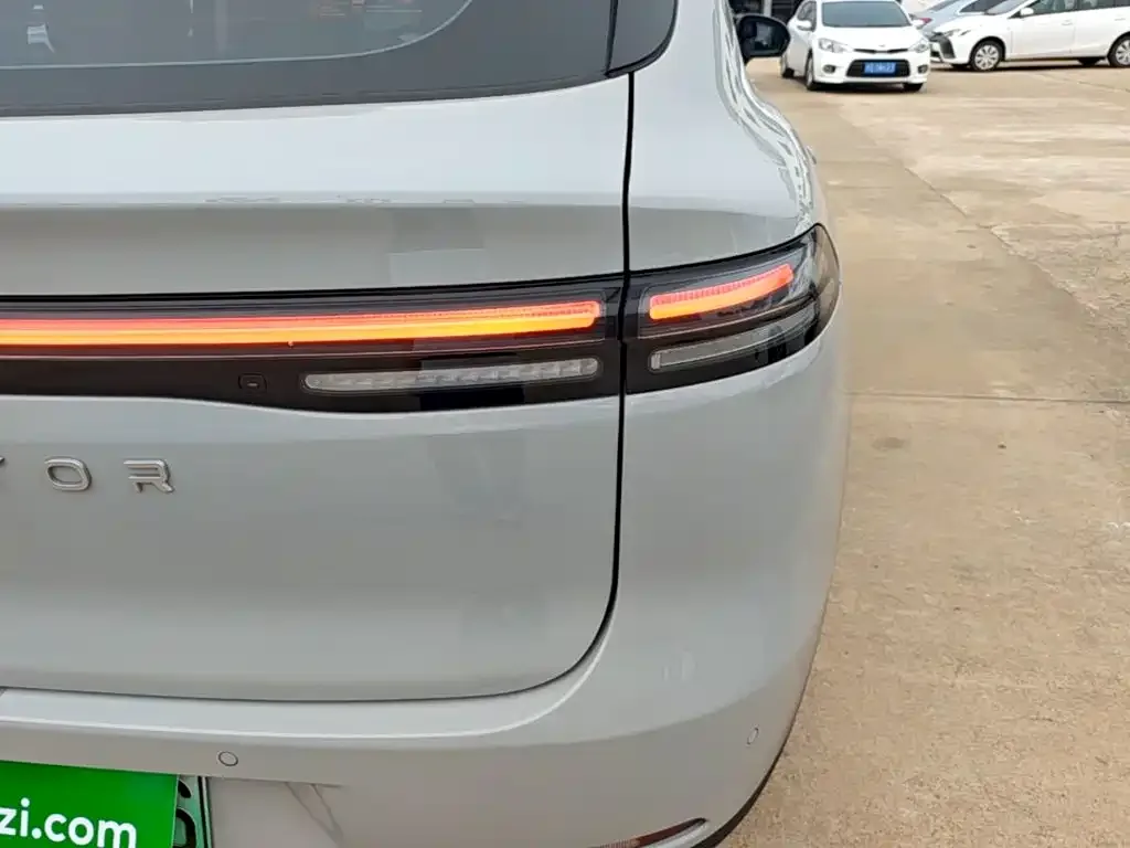 Leapmotor Leapmotor C10 2026 605 Delight Edition — Фото автомобиля 7