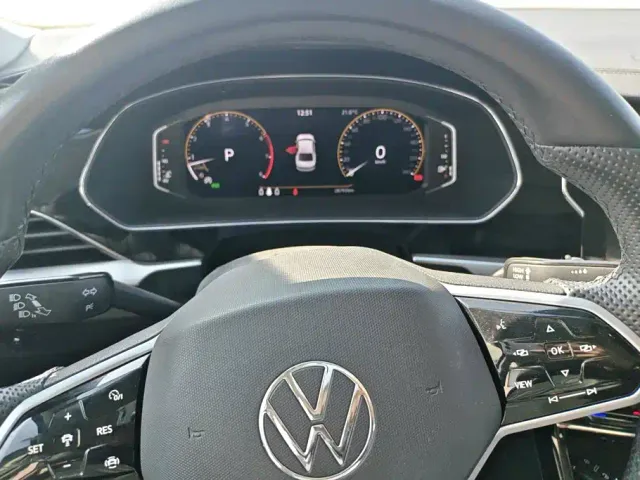 Volkswagen Passat — Фото автомобиля 14