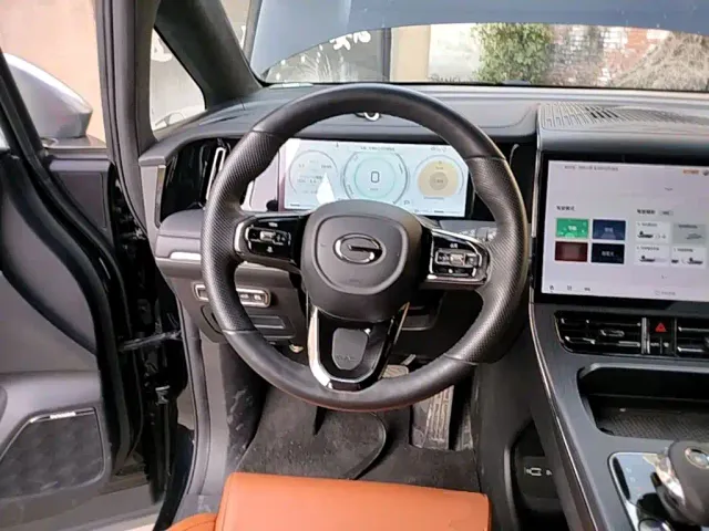 GAC Trumpchi M8 — Фото автомобиля 10