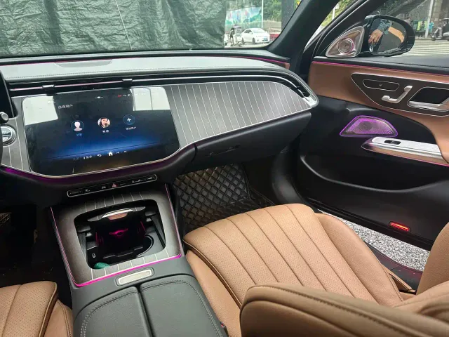 Mercedes-Benz E-Class — Фото автомобиля 8