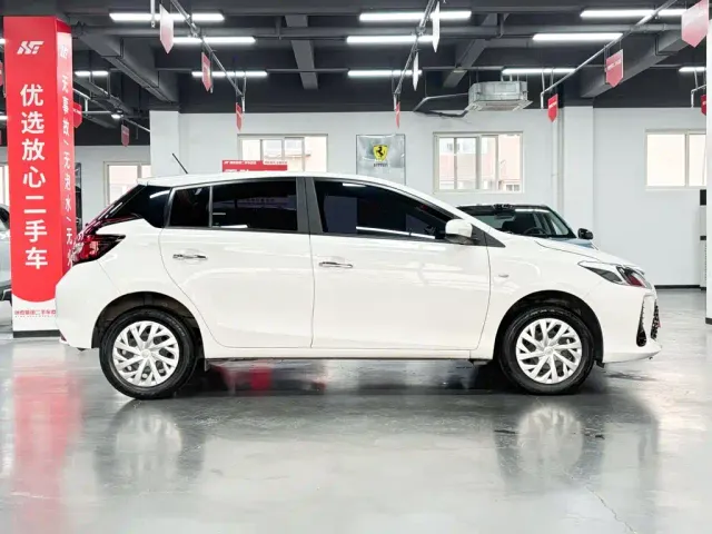 Toyota Vios FS — Фото автомобиля 6