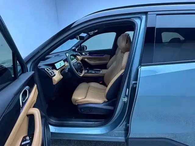 Geely Boyue L — Фото автомобиля 5