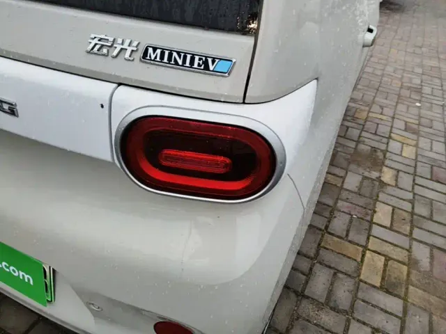 Wuling Hongguang Mini EV — Фото автомобиля 7
