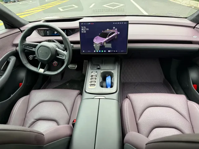 Xiaomi SU7 — Фото автомобиля 13