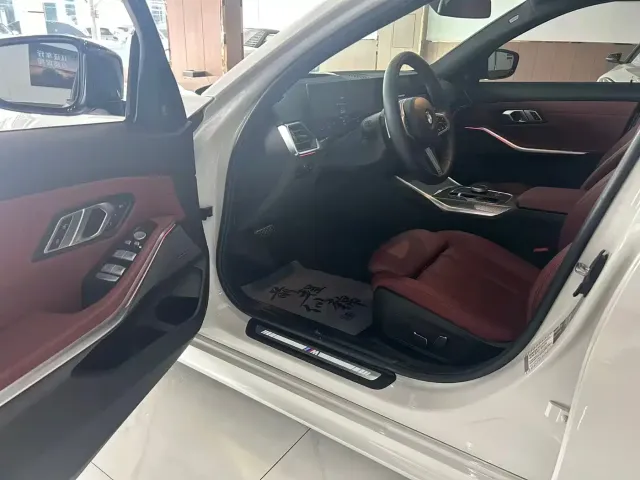 BMW 3 Series — Фото автомобиля 7