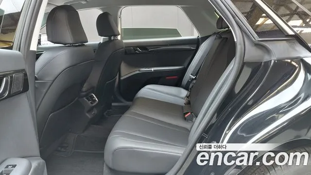 Hyundai Grandeur GN7 — Фото автомобиля 12
