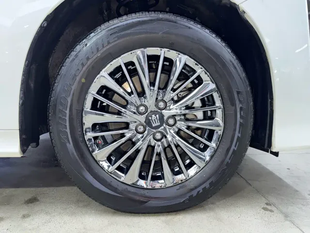 Toyota Vellfire — Фото автомобиля 5