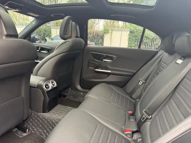 Mercedes-Benz C-Class — Фото автомобиля 9