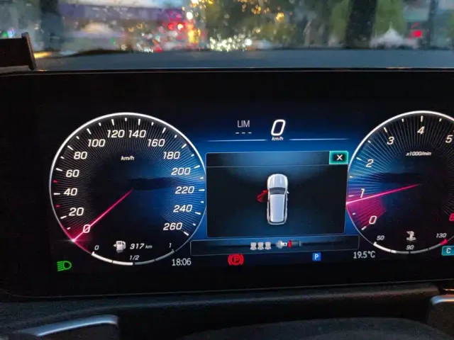 Mercedes-Benz GLB-Class — Фото автомобиля 14