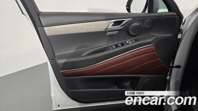 Genesis GV80 2.5T Бензин 2WD — Фото автомобиля 22