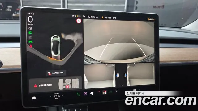 Tesla Model 3 — Фото автомобиля 17