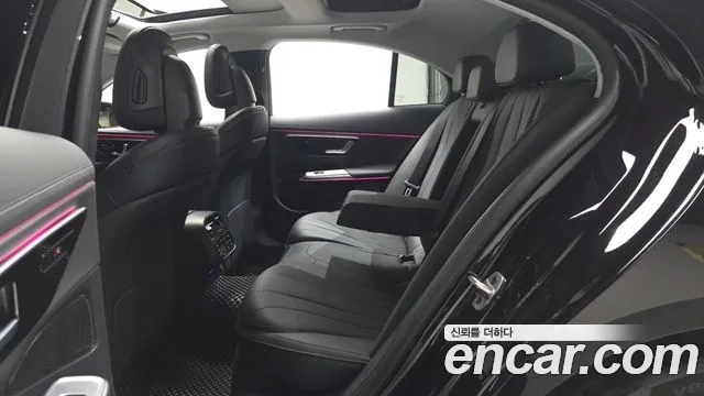 Mercedes-Benz E-Class — Фото автомобиля 18