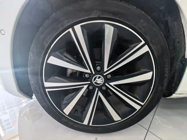 Skoda Superb — Фото автомобиля 20