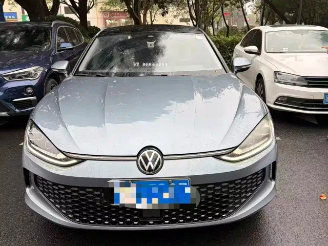 Фотография автомобиля — Volkswagen Lamando