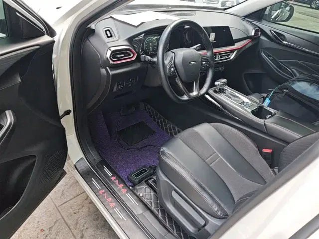Changan Oushang X5 — Фото автомобиля 15