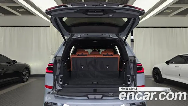 BMW X7 xDrive 40d M Sport 7 мест — Фото автомобиля 16