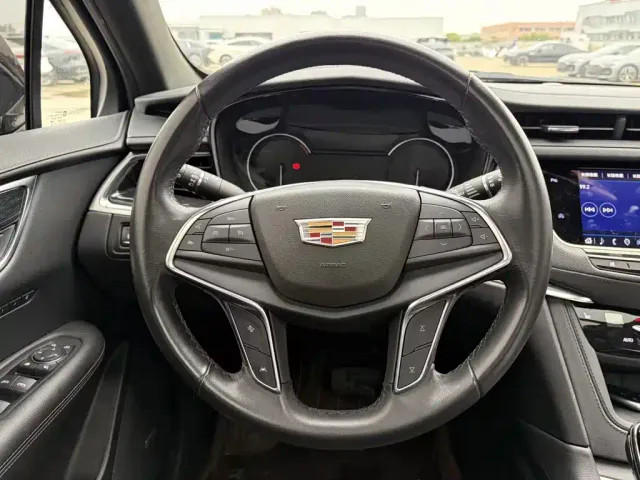 Cadillac XT5 — Фото автомобиля 11