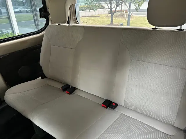 Wuling Hongguang V — Фото автомобиля 7