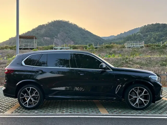 BMW X5 — Фото автомобиля 4