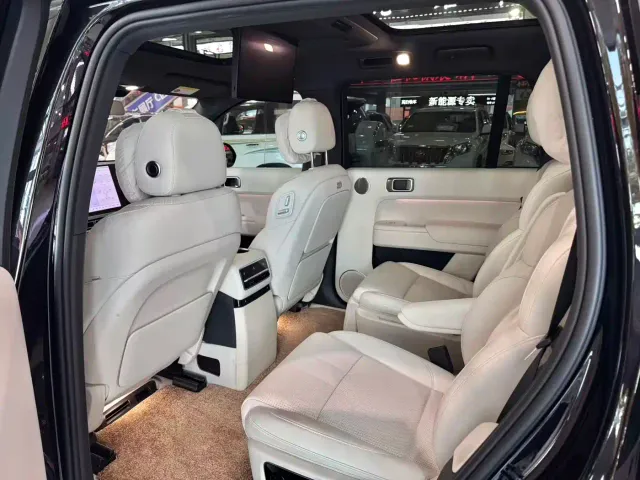 Li Auto L9 — Фото автомобиля 7