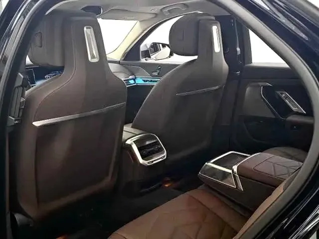 BMW 7 Series — Фото автомобиля 9