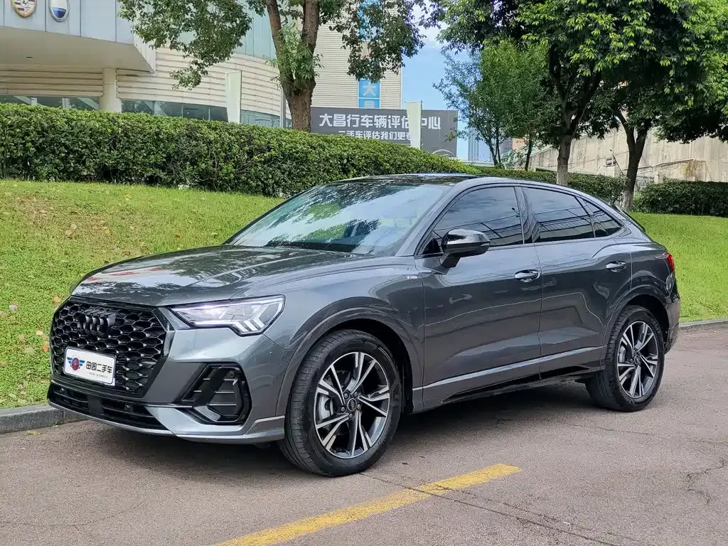 Фотография автомобиля — Audi Q3 Sportback