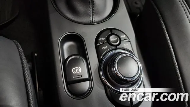 Mini Cooper — Фото автомобиля 16