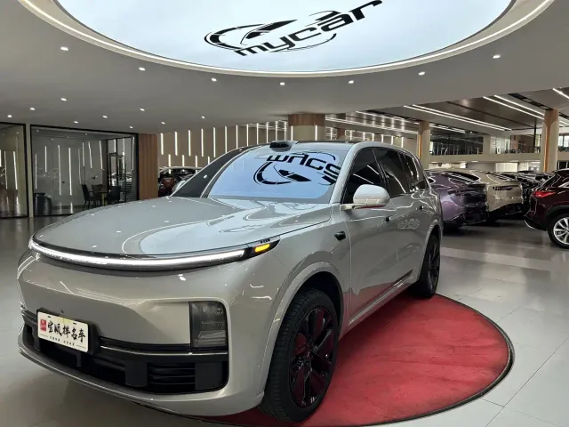 Фотография автомобиля — Li Auto L9