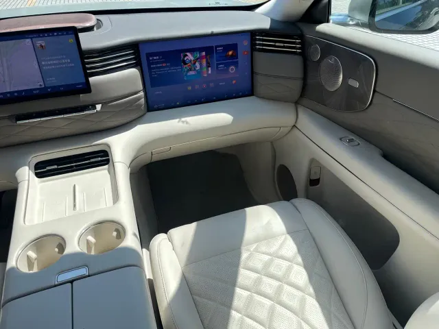 IM Motors LS9 — Фото автомобиля 16