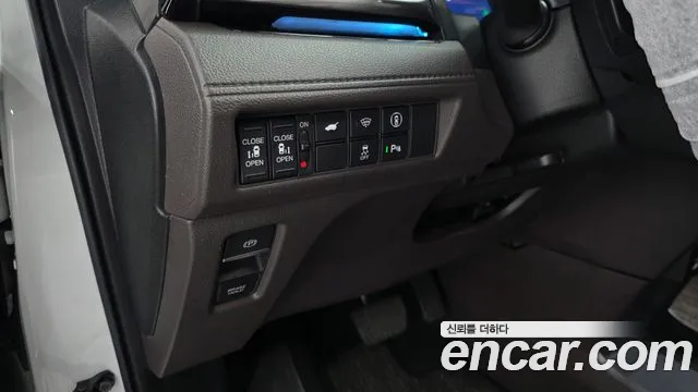 Honda Odyssey — Фото автомобиля 14