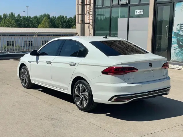 Volkswagen Bora — Фото автомобиля 6