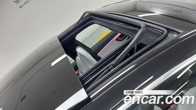 Mercedes-Benz E-Class — Фото автомобиля 12