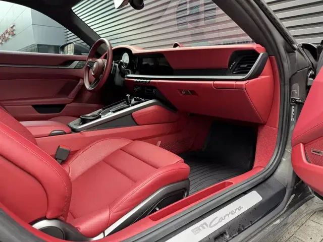 Porsche 911 — Фото автомобиля 8