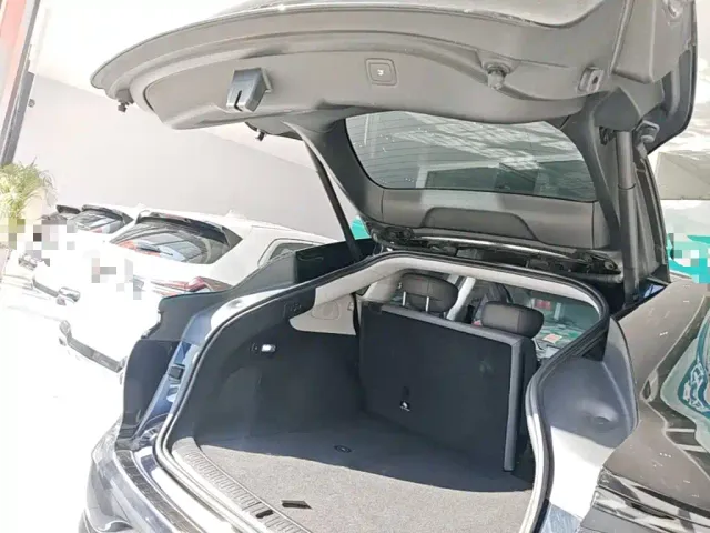 IM Motors LS6 — Фото автомобиля 18