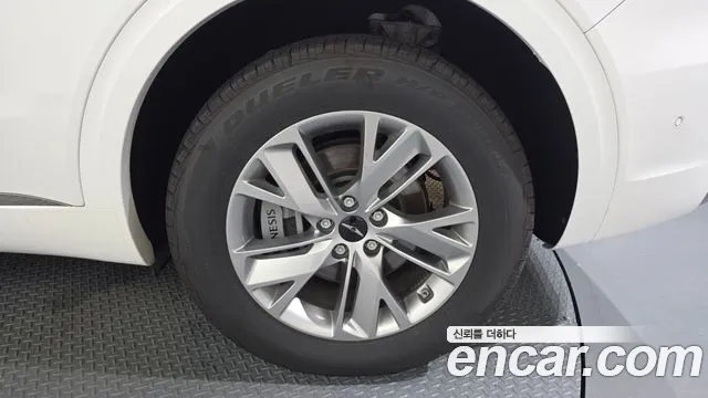 Genesis GV70 2.5T Бензин AWD — Фото автомобиля 18