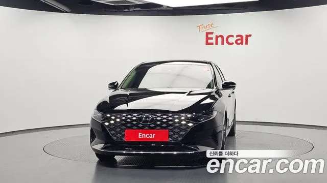 Hyundai Grandeur (New) Hybrid — Фото автомобиля 3