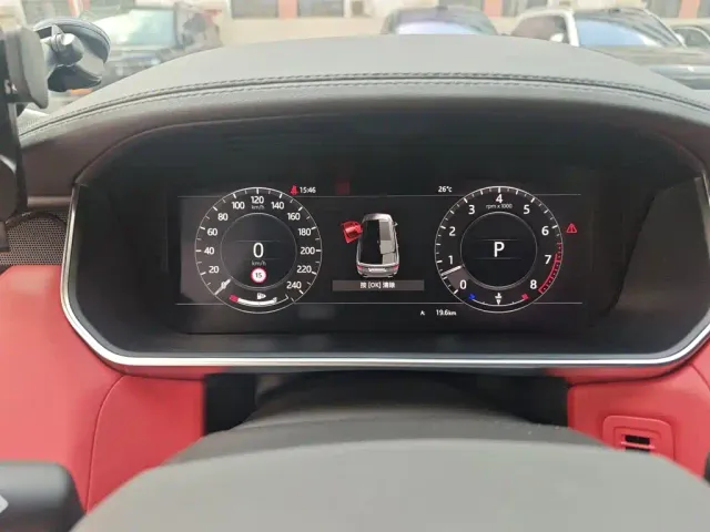 Land Rover Range Rover Sport — Фото автомобиля 3