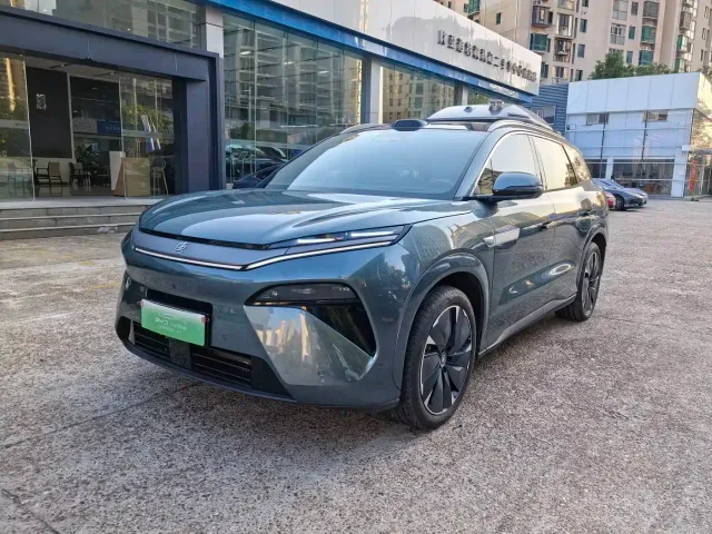 Фотография автомобиля — BYD Tang L