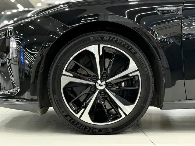 Nio ET5 Touring — Фото автомобиля 16