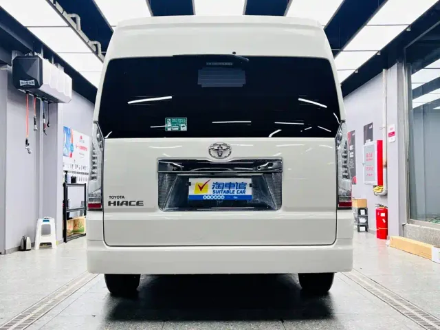Toyota HIACE — Фото автомобиля 5