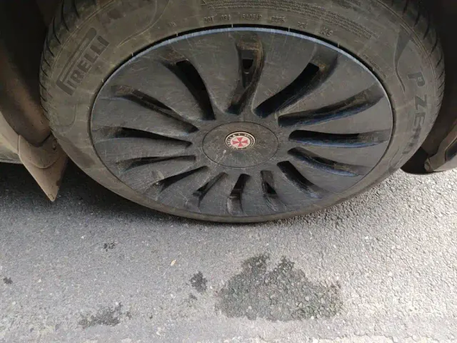 Tesla Model Y — Фото автомобиля 9