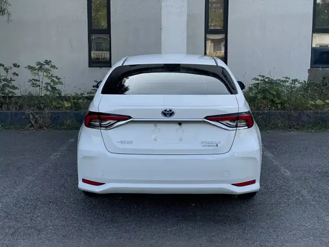 Toyota Corolla — Фото автомобиля 12