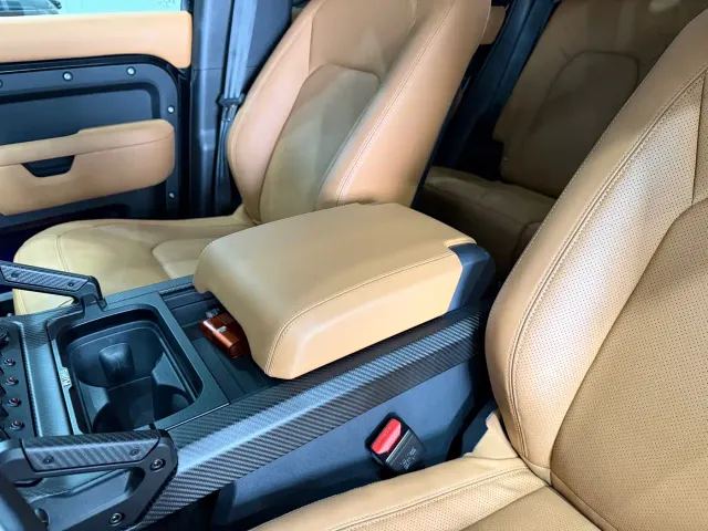Land Rover Land Rover Defender 2023 Facelift 110 3.0T P400 Dark Special Edition — Фото автомобиля 13