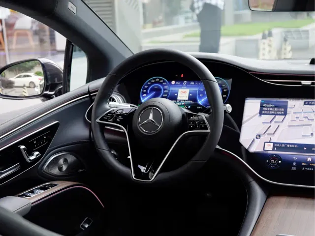 Mercedes-Benz EQS — Фото автомобиля 15