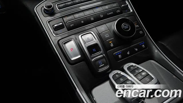 Hyundai Santafe Бензин 2.5T 2WD — Фото автомобиля 9
