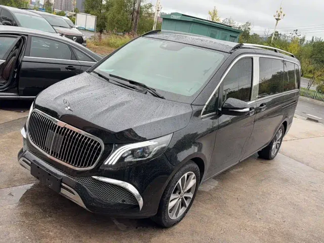 Фотография автомобиля — Mercedes-Benz V-Class