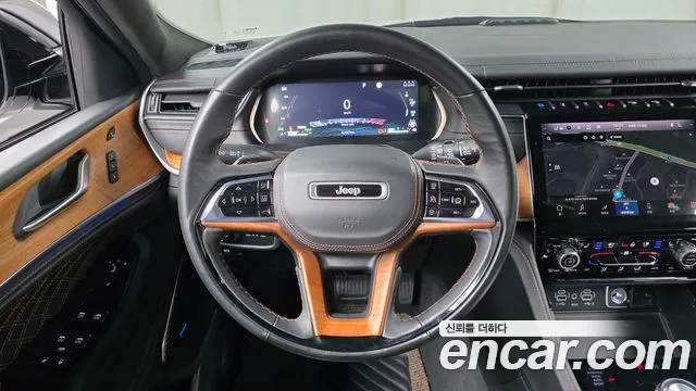 Jeep Cherokee — Фото автомобиля 13